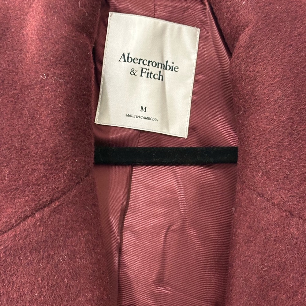Abercrombie & Fitch Women's maroon Coat size medium- NWOT - Picture 4 of 4